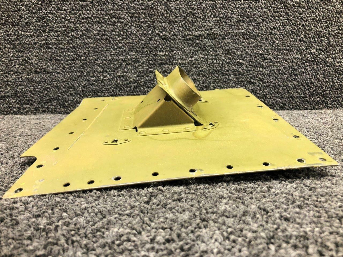 Cessna Aircraft Parts 1213905-1 / 1253031-3 Cessna 207 Fuselage Skin W/ Air Adapter LH Zinc
