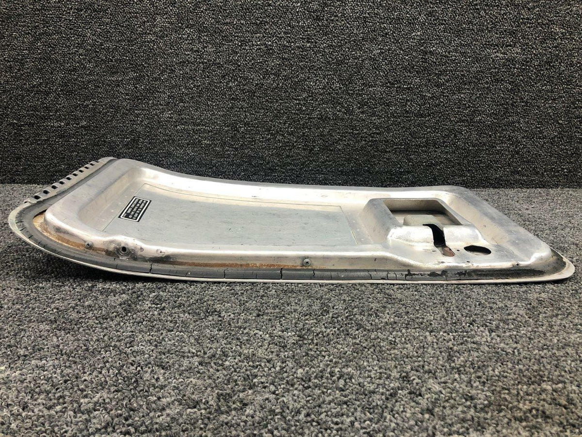 Cessna Aircraft Parts 1217030-1 WEU 1217030-5 Cessna 207 Baggage Door Assembly