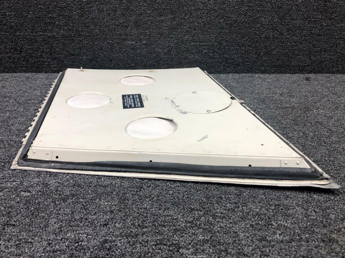 Piper Aircraft Parts 66793-018 Piper PA28-181 Baggage Door Assembly