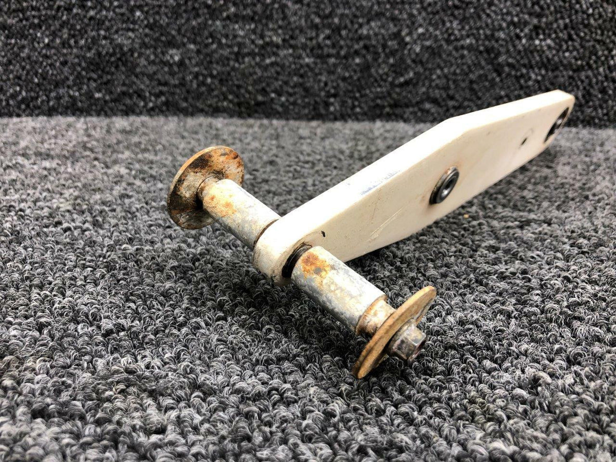 Cessna Aircraft Parts 0760675-4AGW Use 0760675-4 Cessna A188B Aft Elevator Bellcrank Assembly