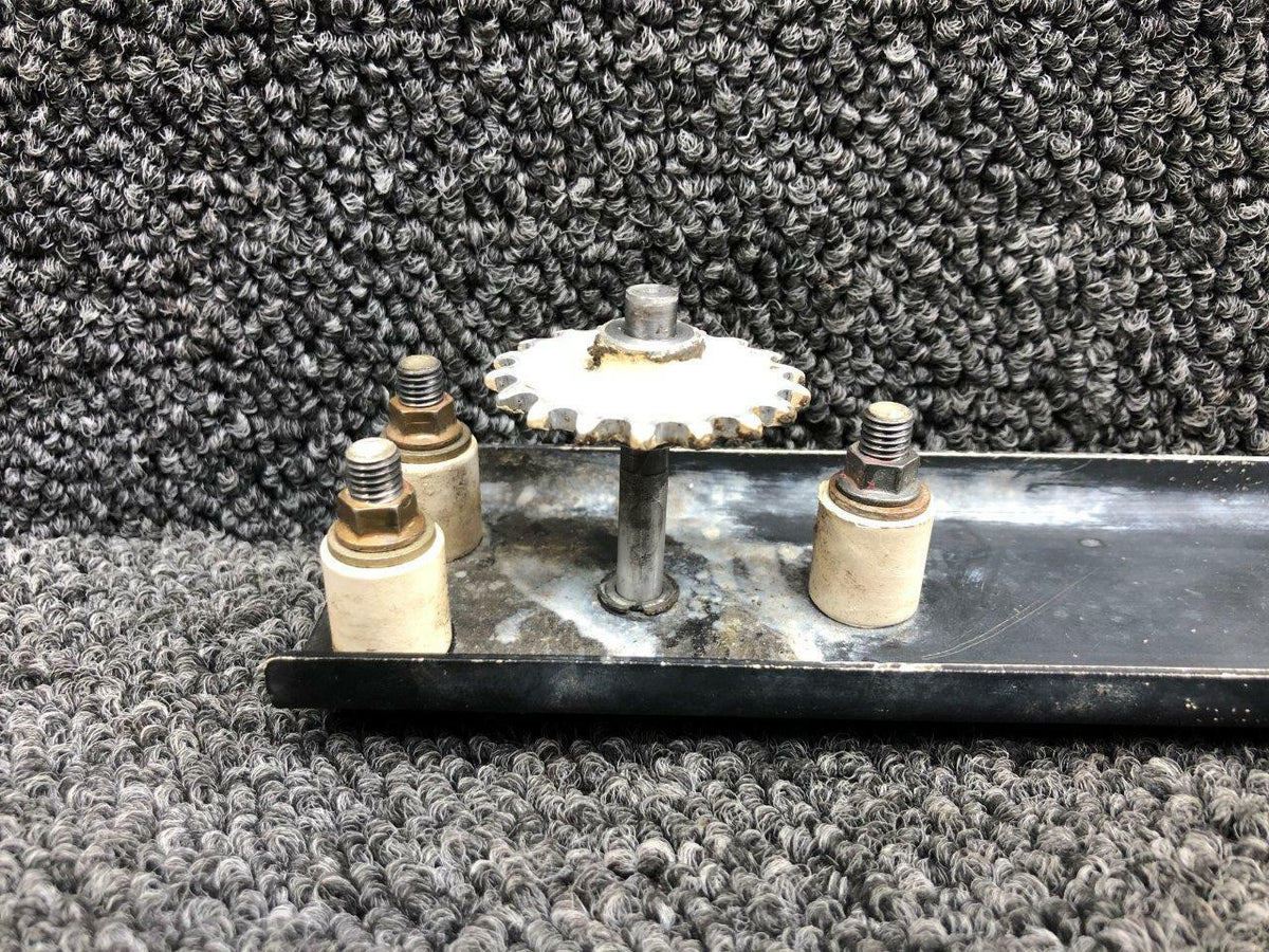 Cessna Aircraft Parts 1660505-7 / 0761210-1AGW Cessna A188B Elevator Trim Wheel Support W/ Sprocket