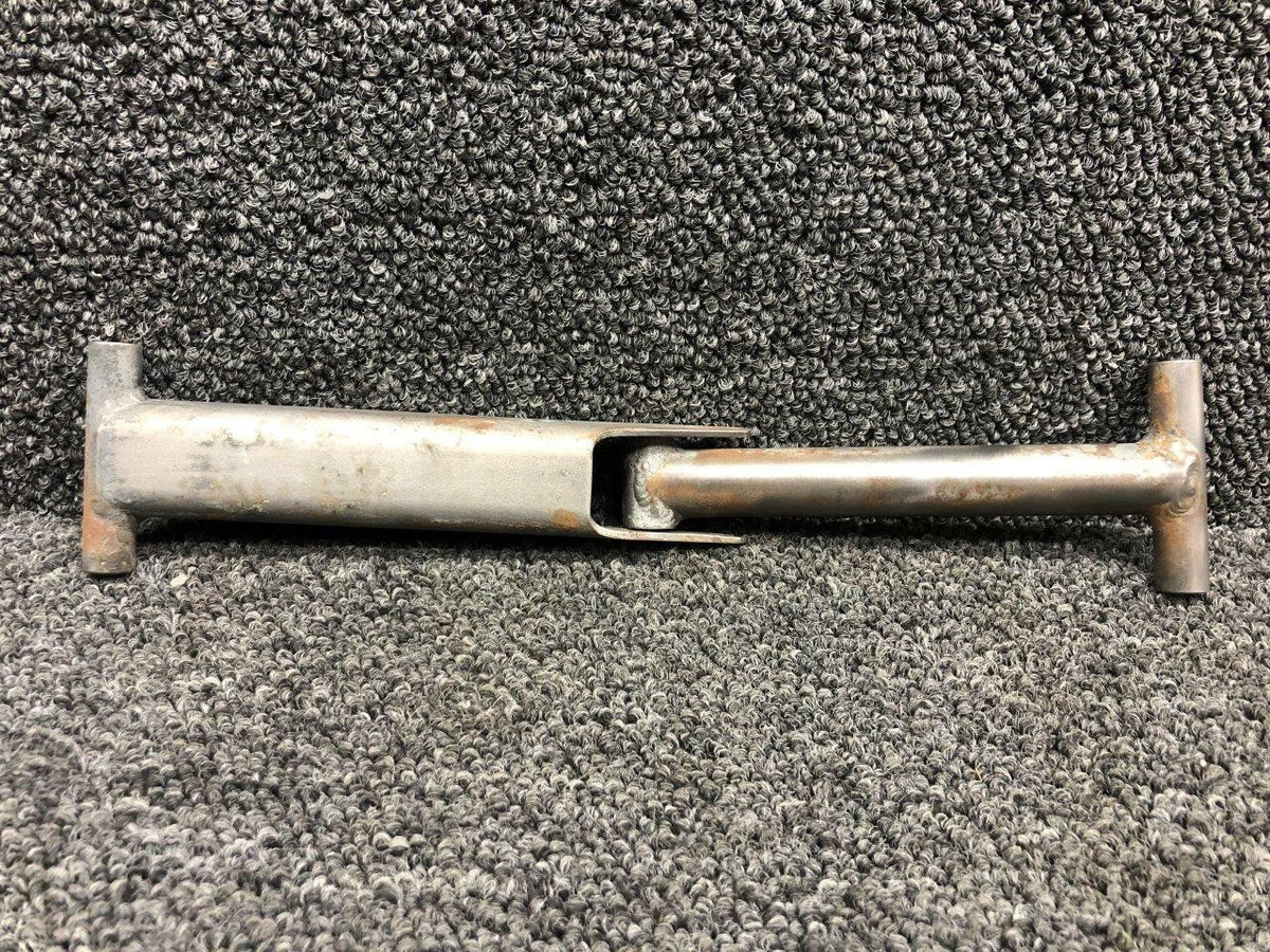 Cessna Aircraft Parts 1651004-2 Cessna A188B Engine Mount Arm Hinged