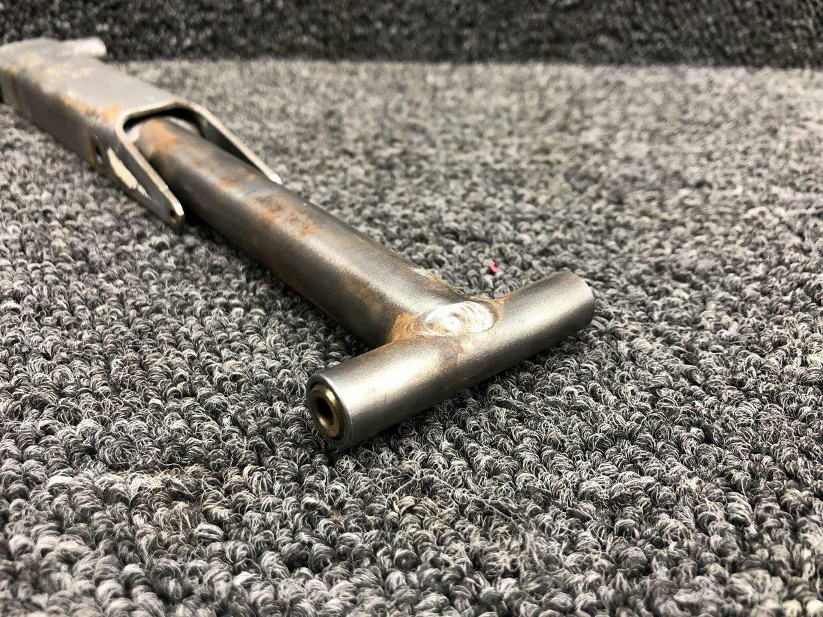 Cessna Aircraft Parts 1651004-2 Cessna A188B Engine Mount Arm Hinged