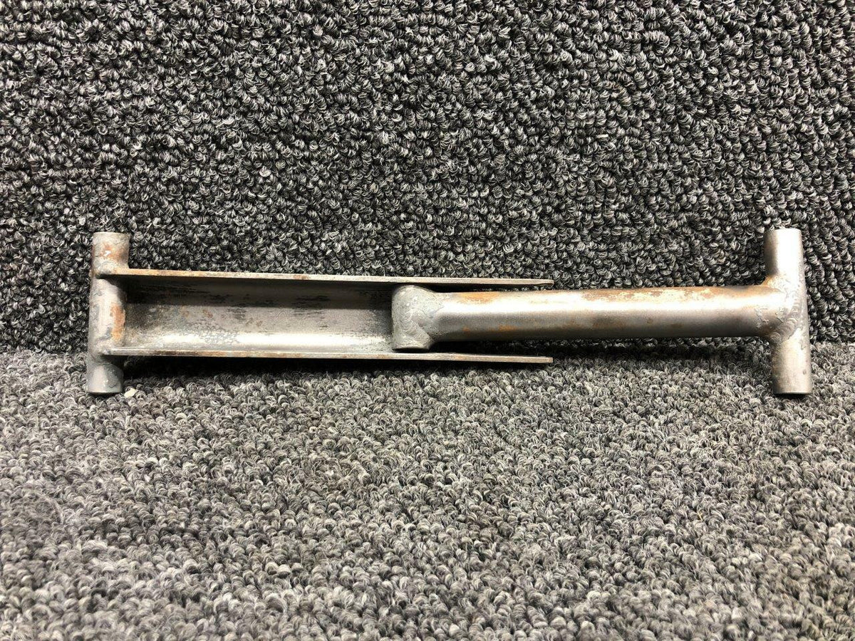 Cessna Aircraft Parts 1651004-2 Cessna A188B Engine Mount Arm Hinged