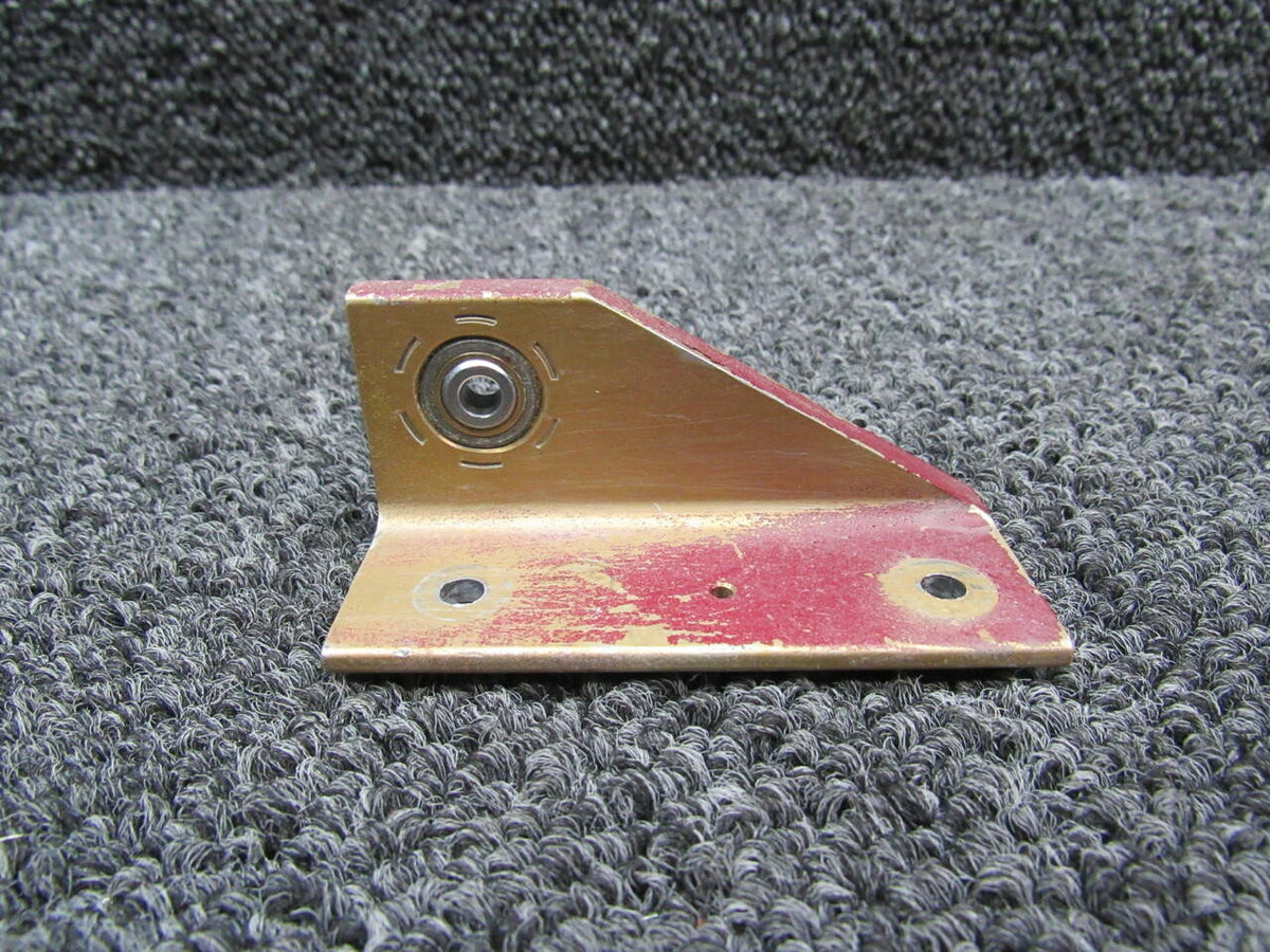 Mooney 750098-502 Mooney M20K Hinge Flap Jackshaft RH