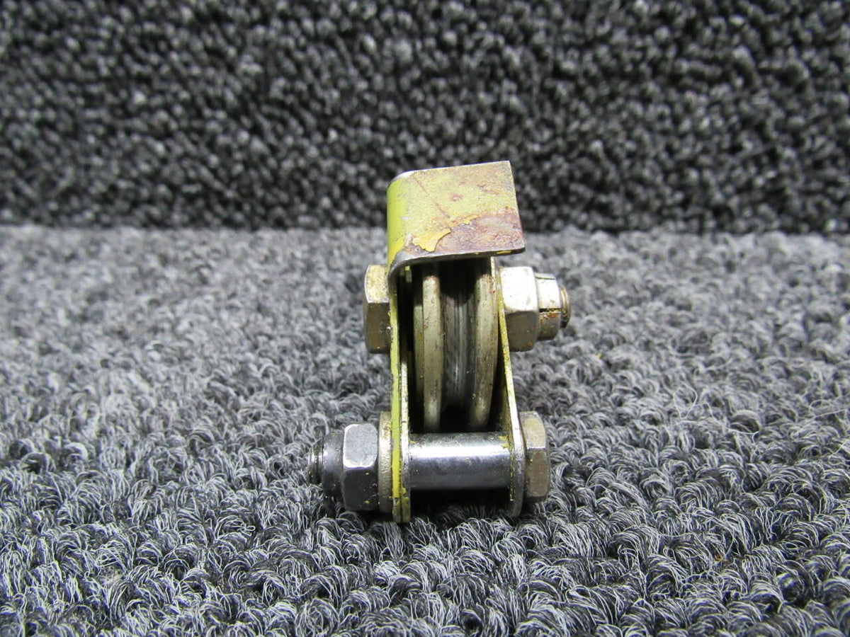 Mooney 560249-015 Mooney M20K Pulley Bracket Emergency Gear Actuator