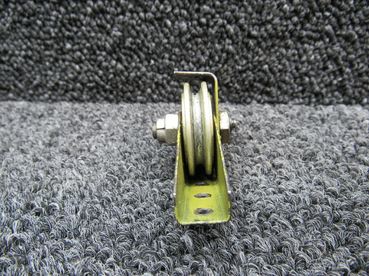 Mooney 560249-015 Mooney M20K Pulley Bracket Emergency Gear Actuator