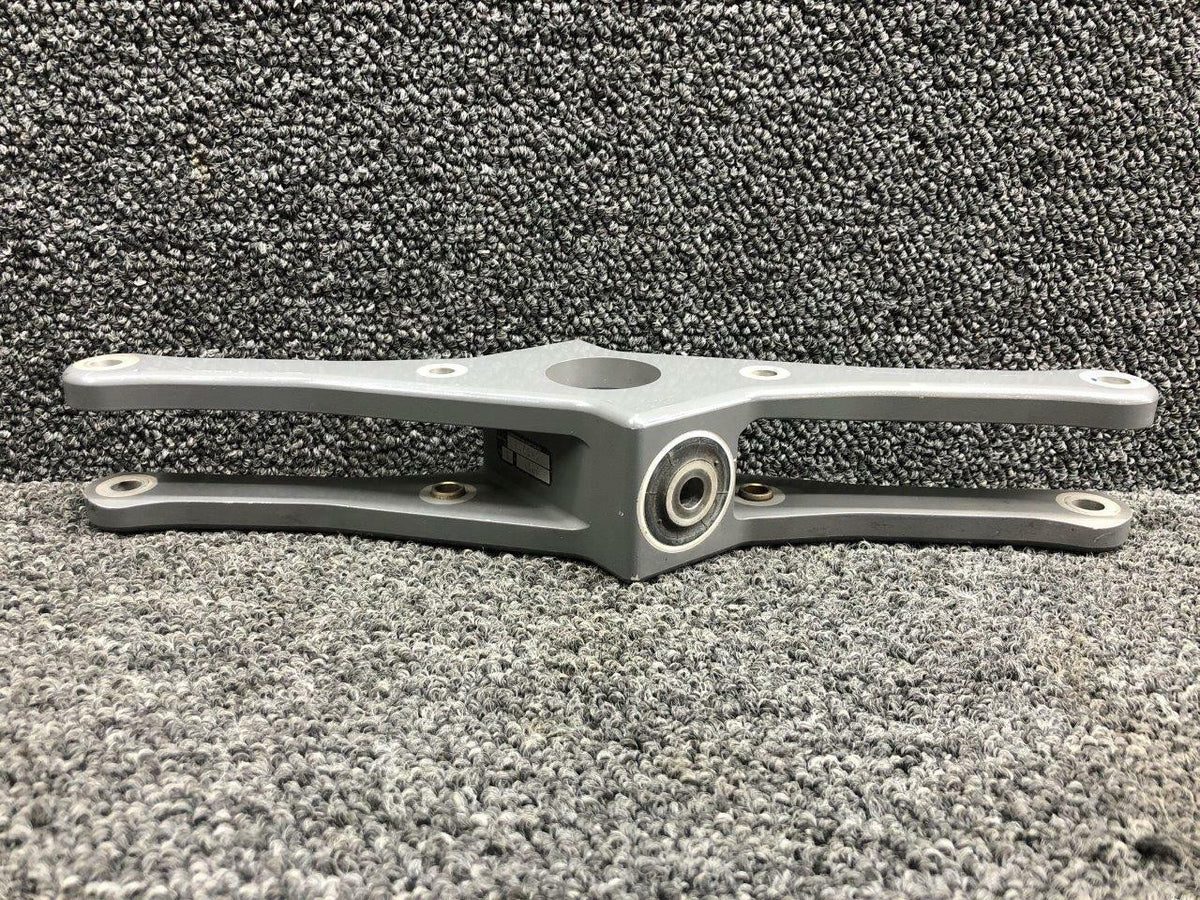 G062-1 (Alt: G062-2)  Robinson R44 Tail Rotor Hub Assembly (Rotor Struck) BAS Part Sales | Airplane Parts