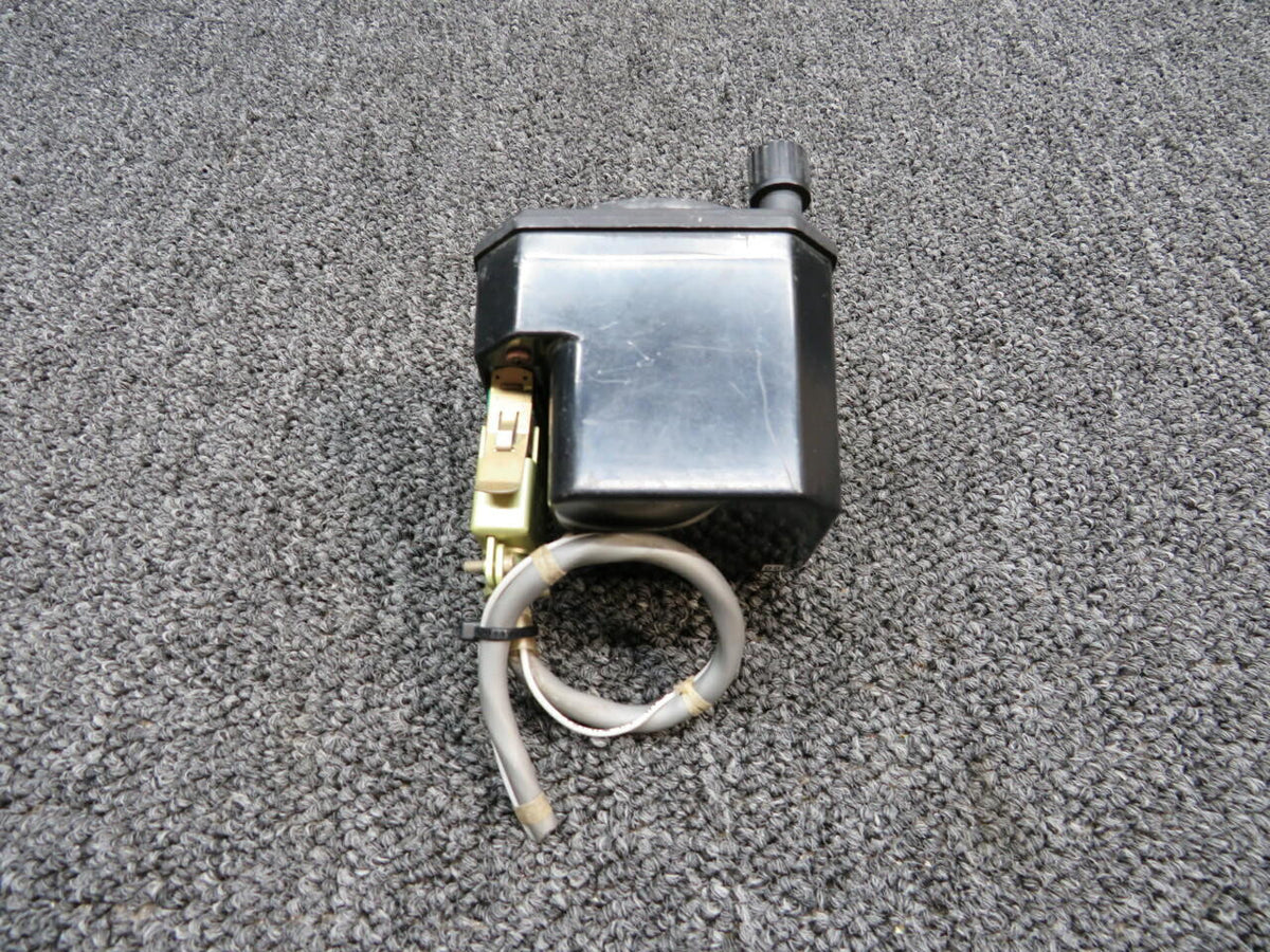 King Radio 066-3063-00 USE 066-03063-0000 King Radio KI-227 ADF Indicator Volts 14
