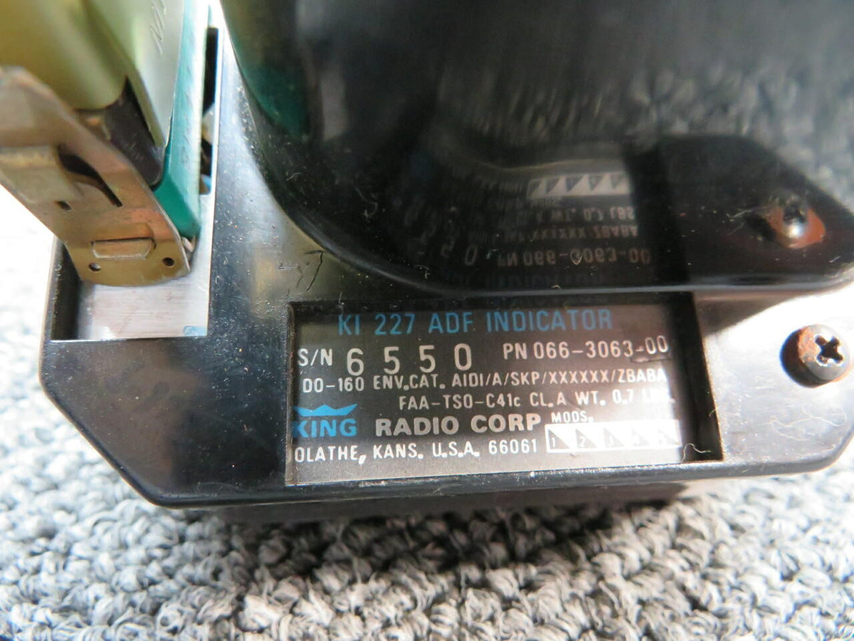 King Radio 066-3063-00 USE 066-03063-0000 King Radio KI-227 ADF Indicator Volts 14