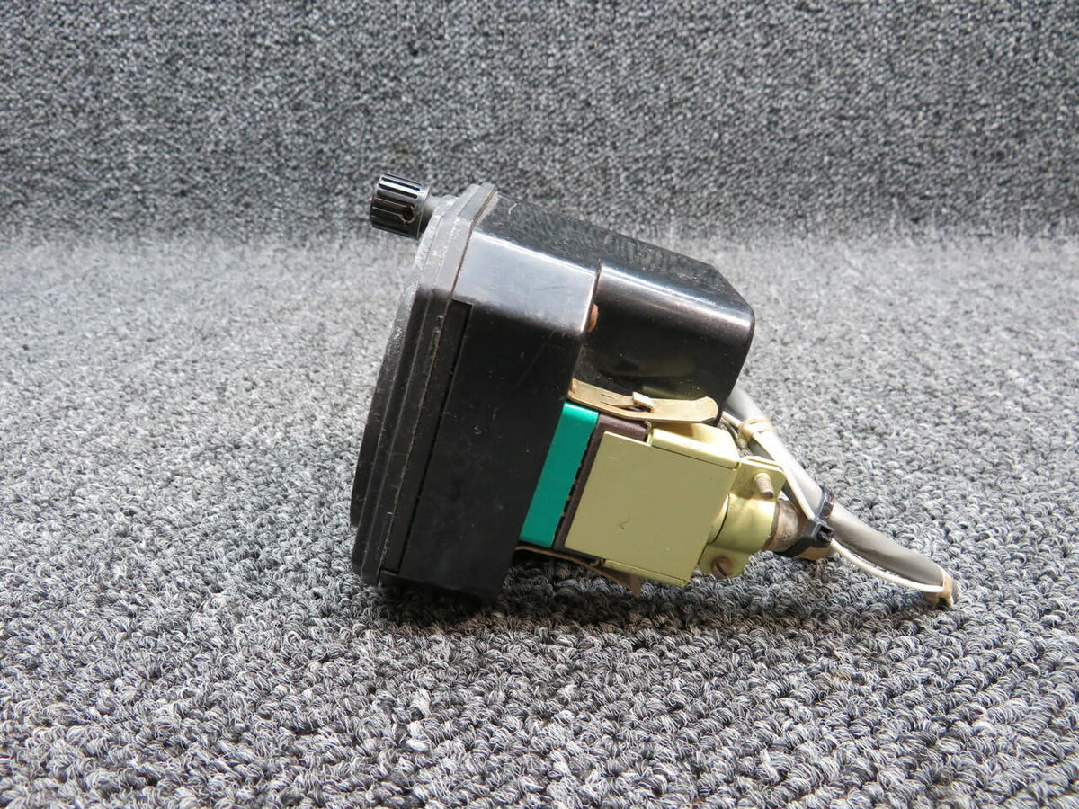 King Radio 066-3063-00 USE 066-03063-0000 King Radio KI-227 ADF Indicator Volts 14