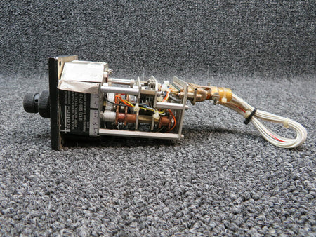 King Radio 071-1012-12 King Radio KFS-590B VHF Communication Control