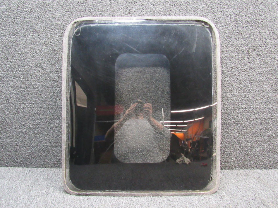 1211400-127 Cessna T206H Rear Window Assembly Center
