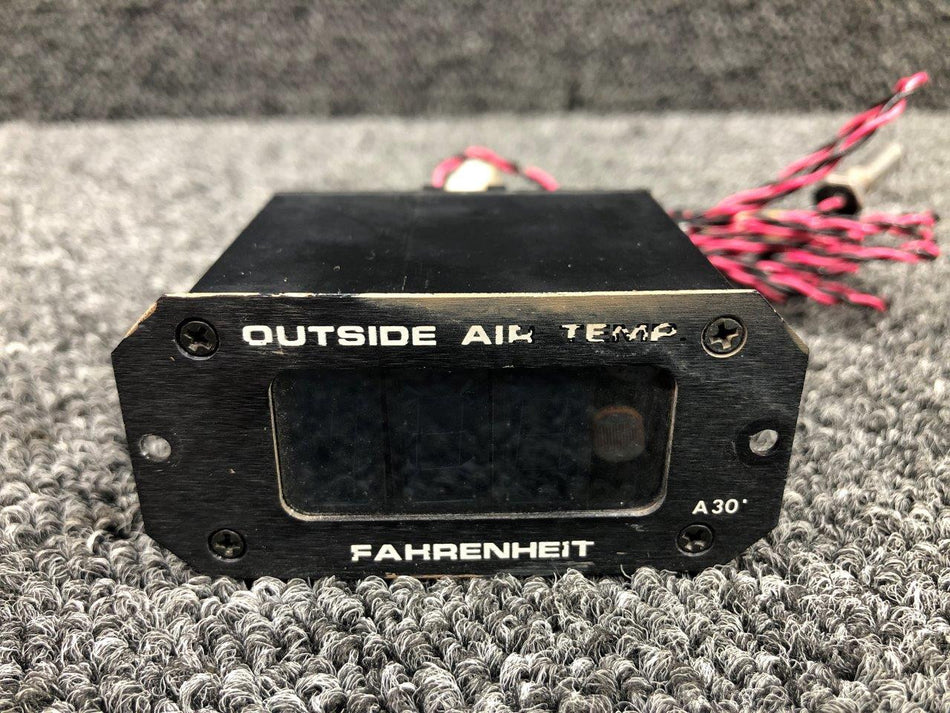 301 Davtron Outside Air Temperature Indicator W/ Probe