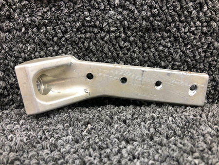 Cessna Aircraft Parts 0513372-1 Cessna 172H Tunnel Fitting LH