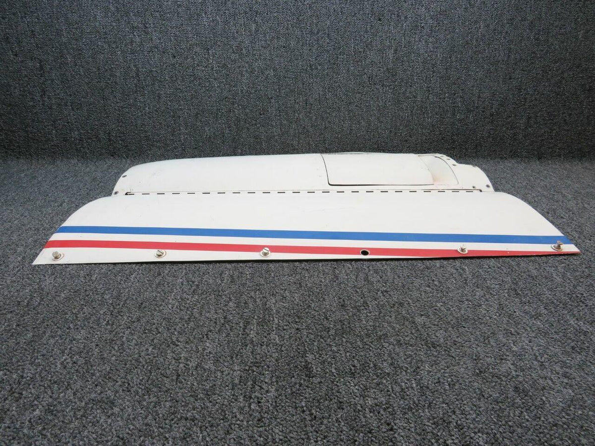 Cessna Aircraft Parts 0851164-201 / 0851170-202 Cessna 310Q Cowl Panel Outboard RH
