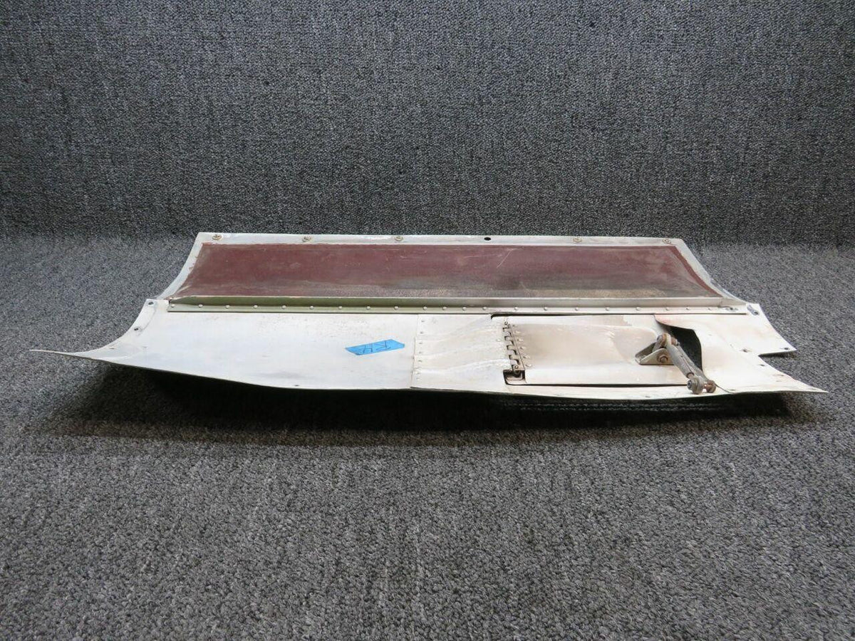 Cessna Aircraft Parts 0851164-201 / 0851170-202 Cessna 310Q Cowl Panel Outboard RH