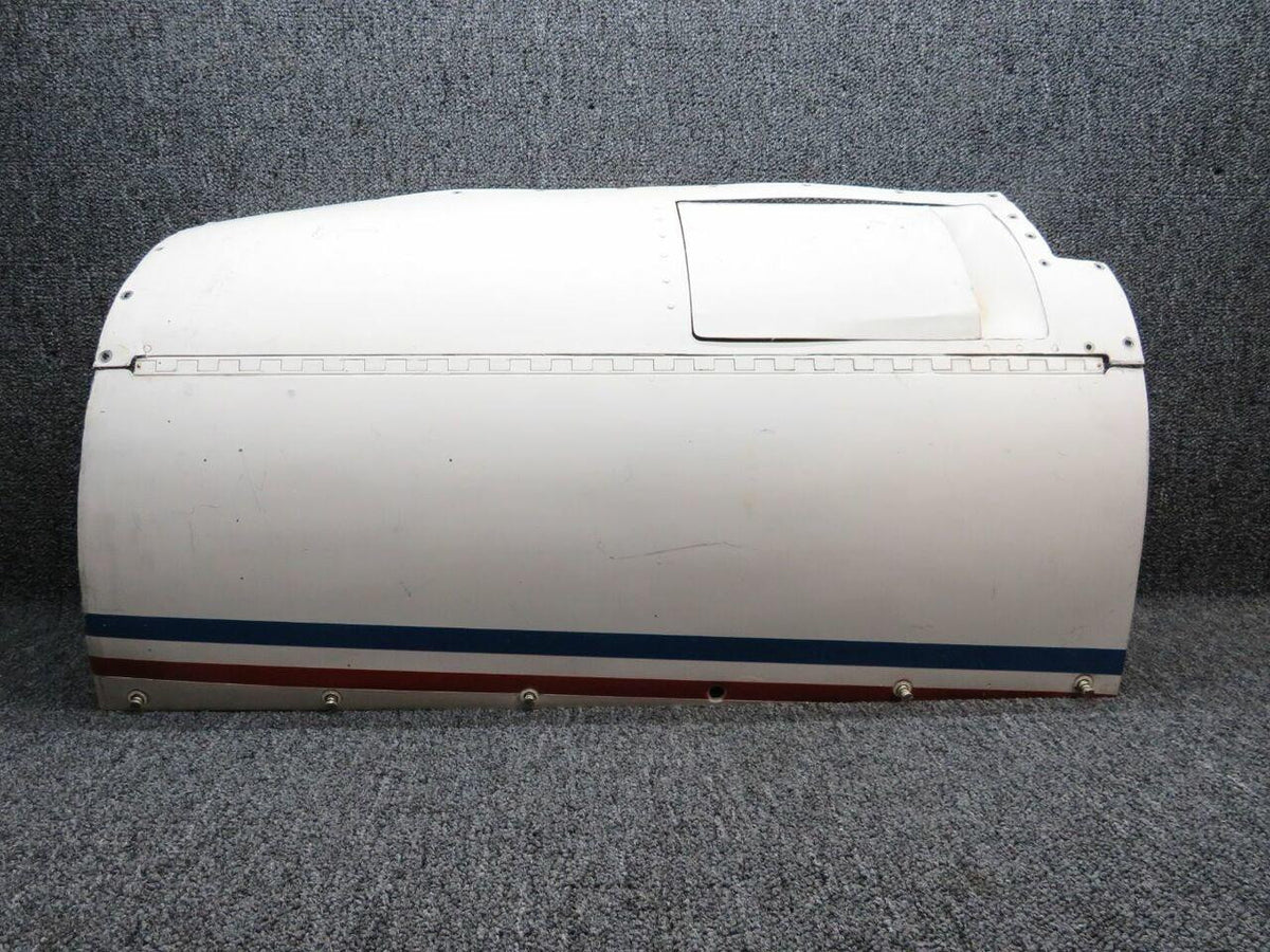 Cessna Aircraft Parts 0851164-201 / 0851170-202 Cessna 310Q Cowl Panel Outboard RH