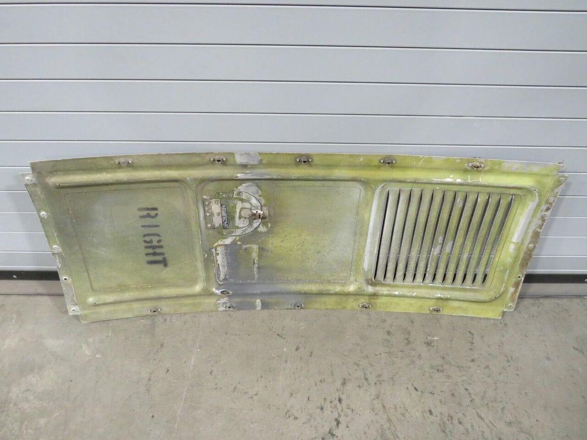Piper Aircraft Parts 67995-002 / 37207-023 Piper PA34-200T Top Panel Assembly Cowl W/ Louver RH