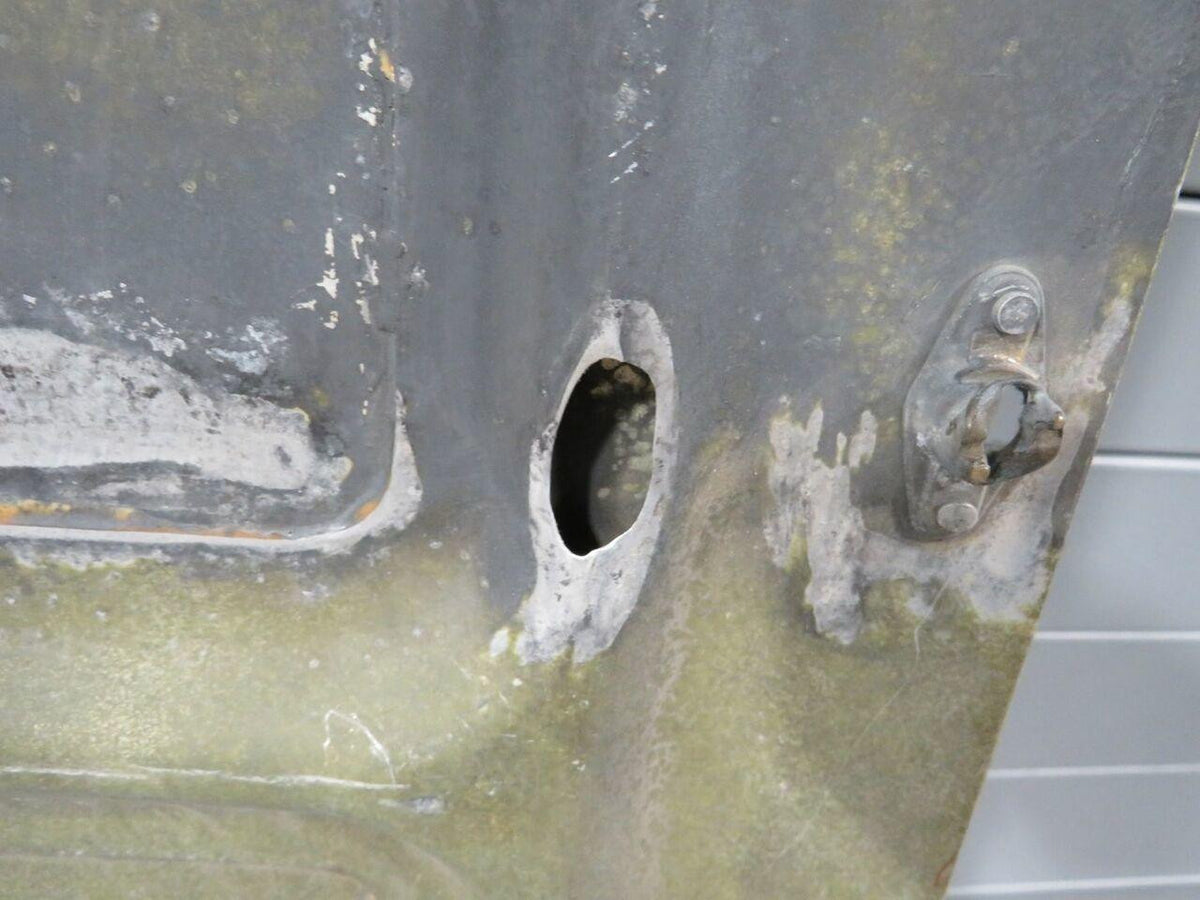 Piper Aircraft Parts 67995-002 / 37207-023 Piper PA34-200T Top Panel Assembly Cowl W/ Louver RH