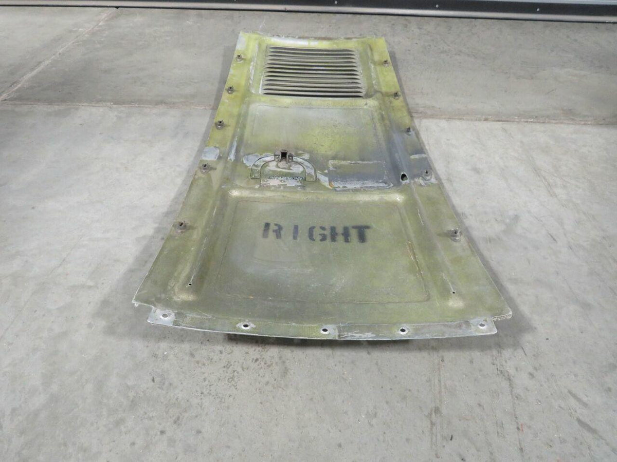 Piper Aircraft Parts 67995-002 / 37207-023 Piper PA34-200T Top Panel Assembly Cowl W/ Louver RH