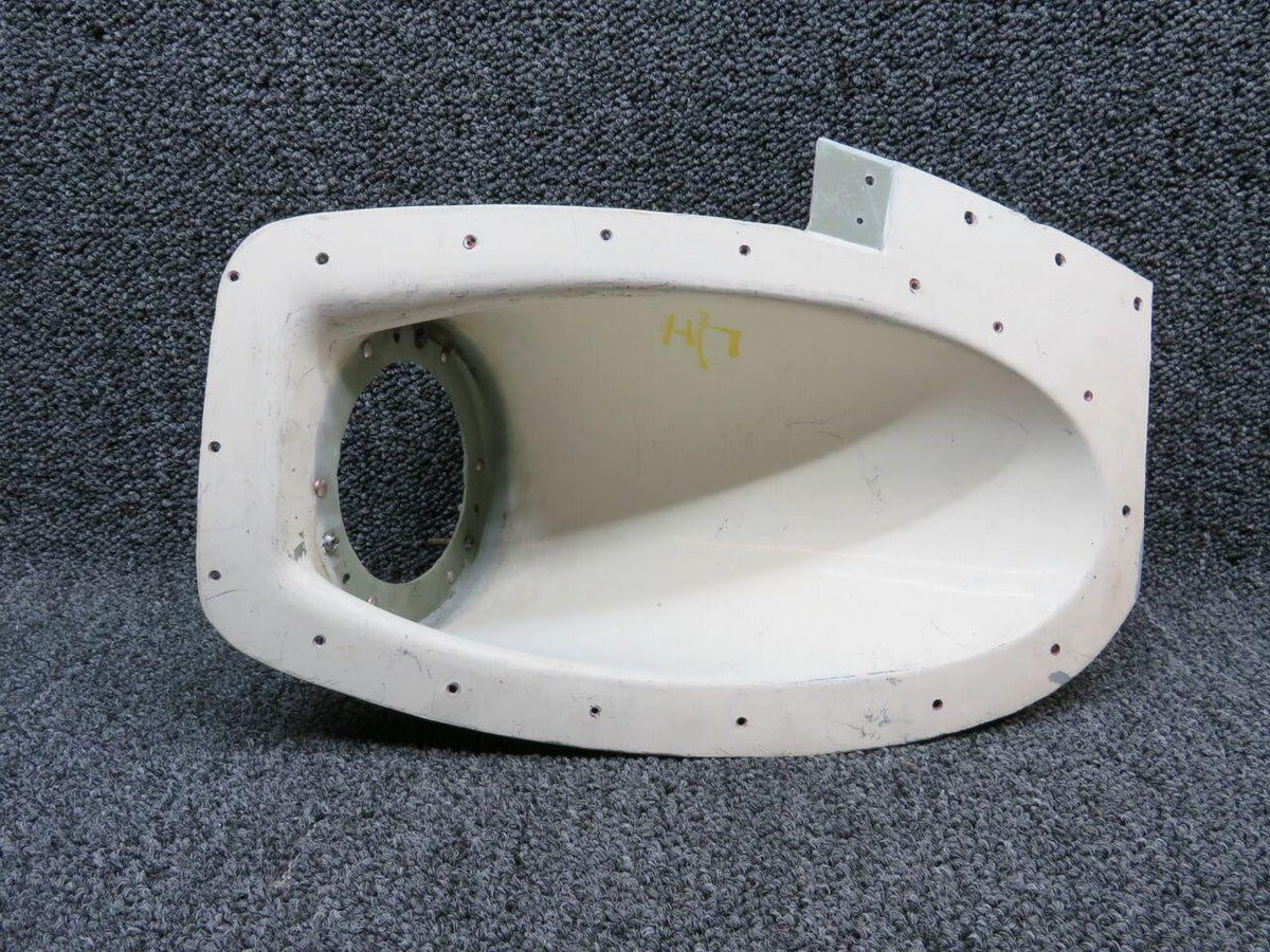Cessna Aircraft Parts 2452006-21 Cessna 172RG Housing Assembly Landing Light LH