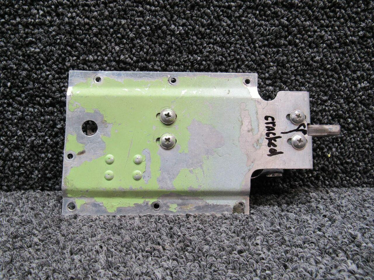 Cessna Aircraft Parts 1717039-4 Cessna 177RG Cabin Door Latch Assembly RH