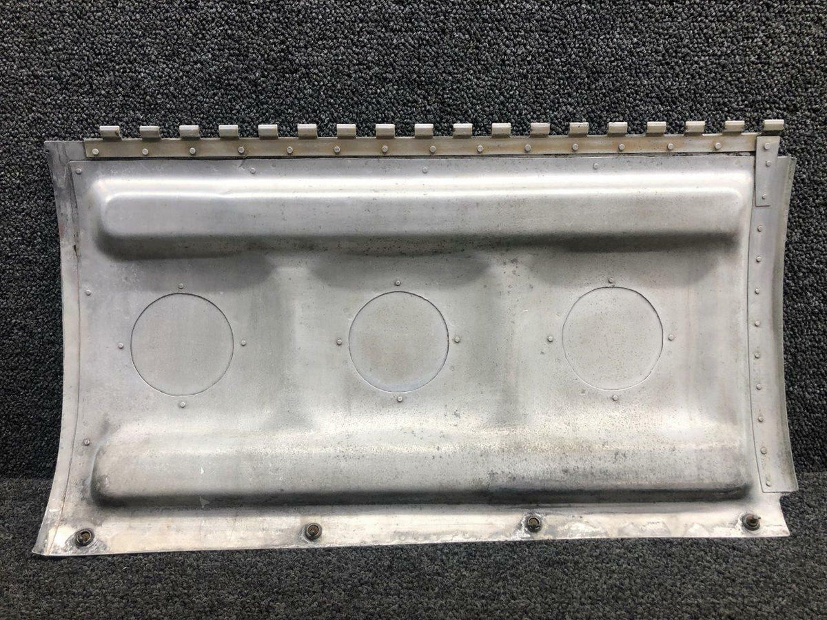 Cessna Aircraft Parts 0895000-3 Cessna 320A LH / RH Engine Cowl Door Forward Assembly