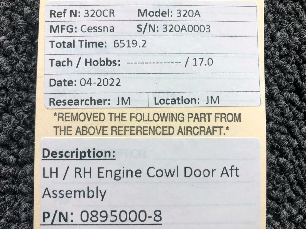 Cessna Aircraft Parts 0895000-8 Cessna 320A LH / RH Engine Cowl Door Aft Assembly