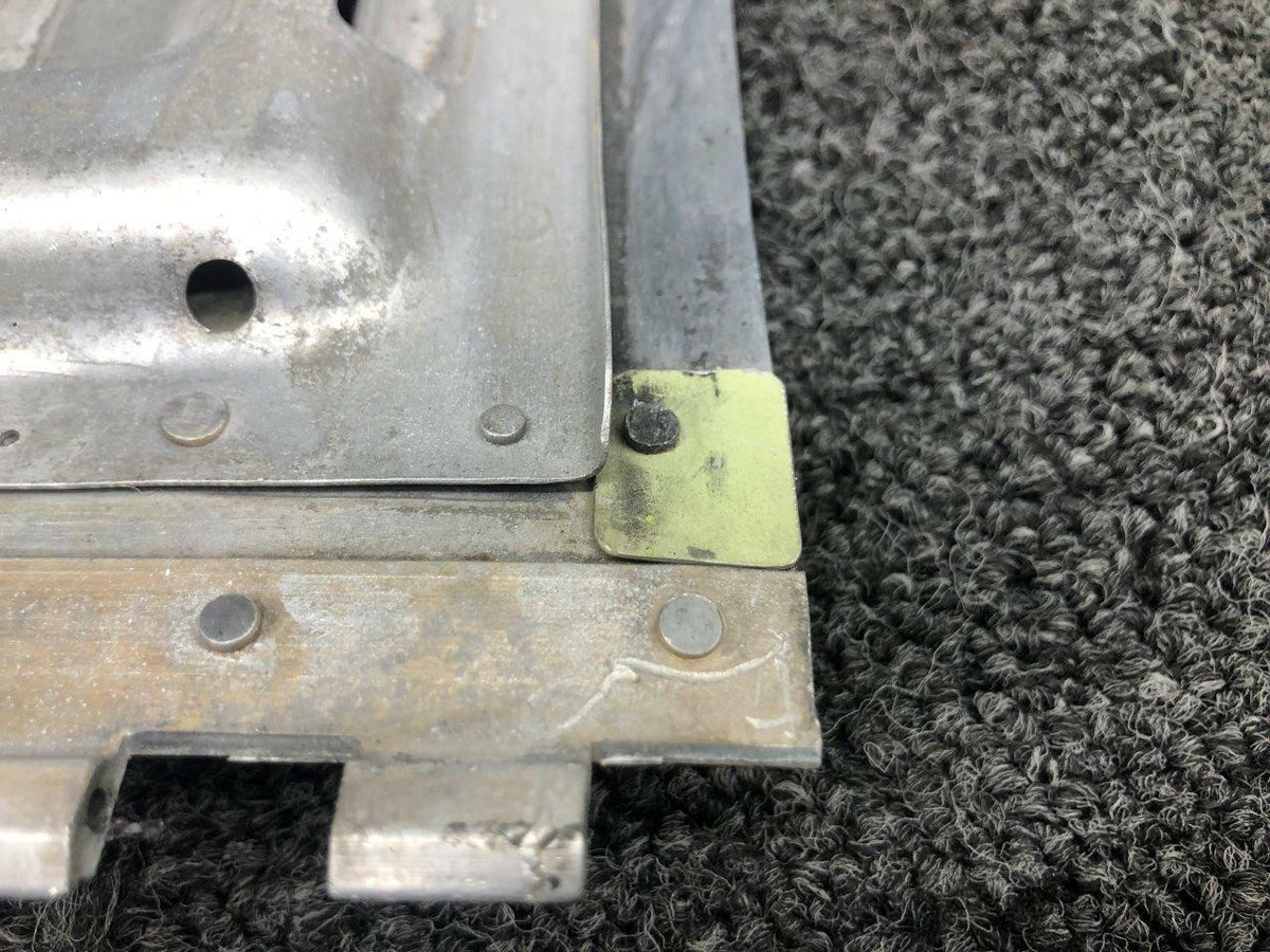 Cessna Aircraft Parts 0895000-8 Cessna 320A LH / RH Engine Cowl Door Aft Assembly