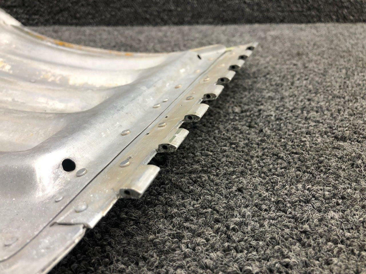 Cessna Aircraft Parts 0895000-8 Cessna 320A LH / RH Engine Cowl Door Aft Assembly