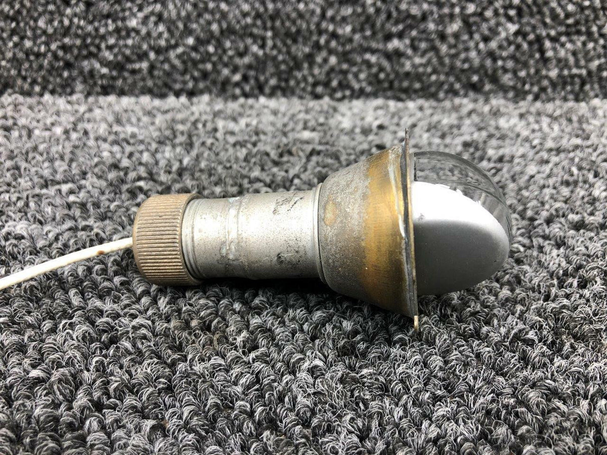 Cessna Aircraft Parts 0823200-2 USE C622001-0502 Cessna 320A Wing Tip Navigation Light LH / RH