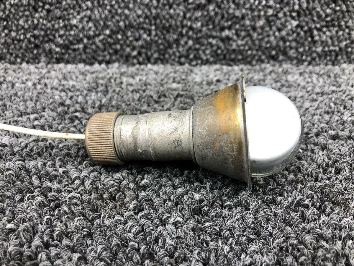 Cessna Aircraft Parts 0823200-2 USE C622001-0502 Cessna 320A Wing Tip Navigation Light LH / RH