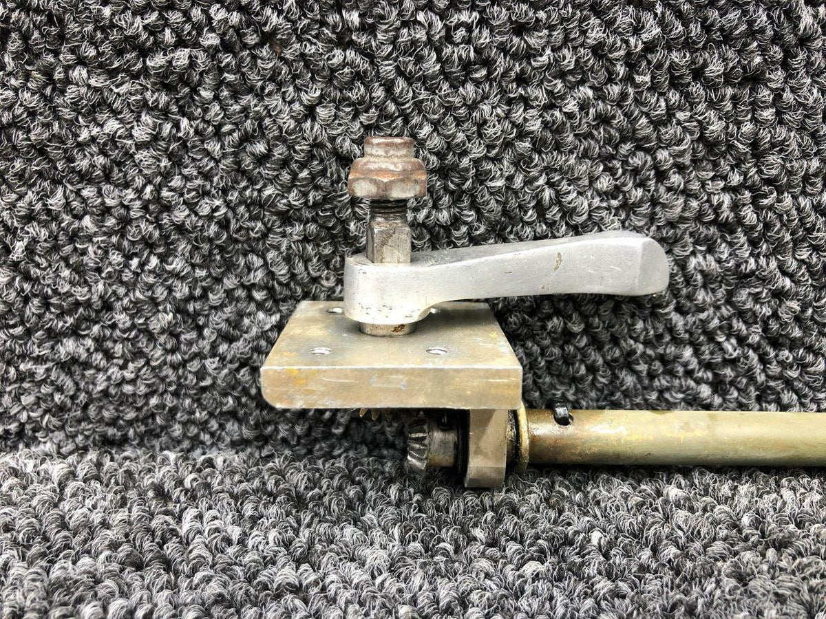 Cessna Aircraft Parts 0812000-13 / 0812000-30 Cessna 320A Fuel Selector Control Rod W/ Handle, Support