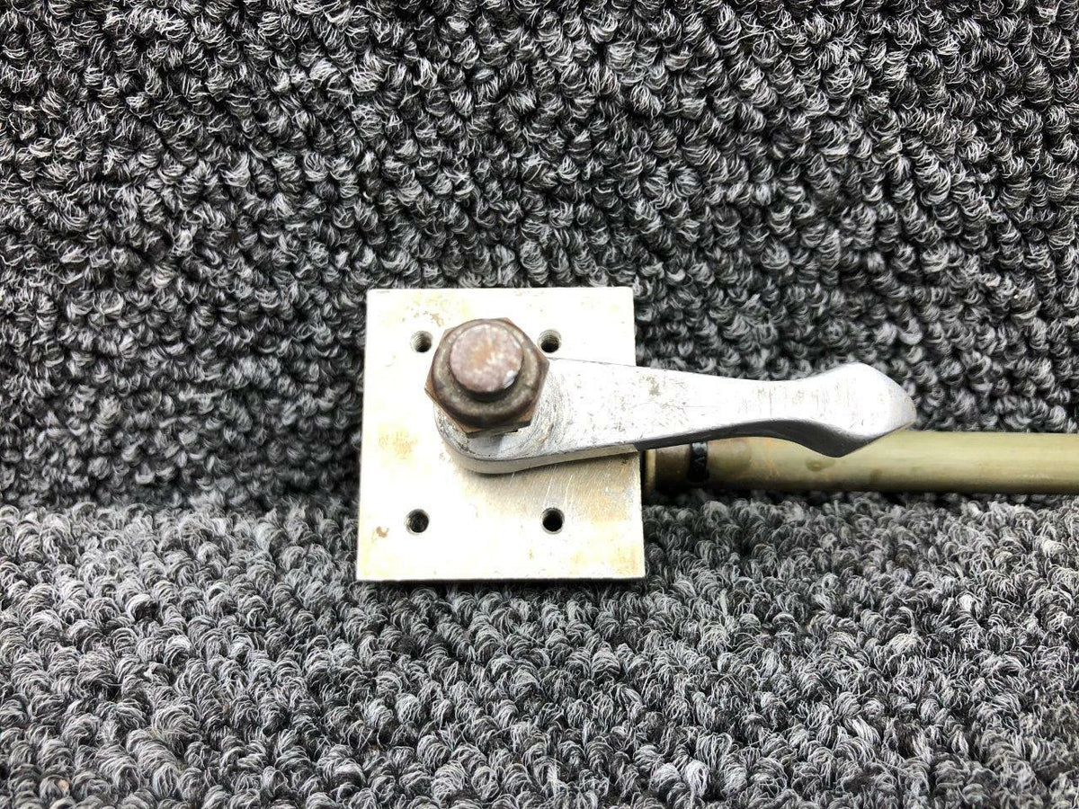 Cessna Aircraft Parts 0812000-13 / 0812000-30 Cessna 320A Fuel Selector Control Rod W/ Handle, Support