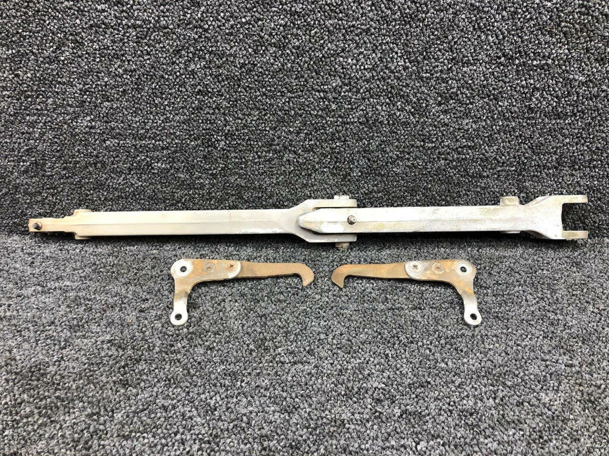 Cessna Aircraft Parts 0841102-4 / 0841103-8 Cessna 320A Main Gear Retract Side Link RH W/ Hooks