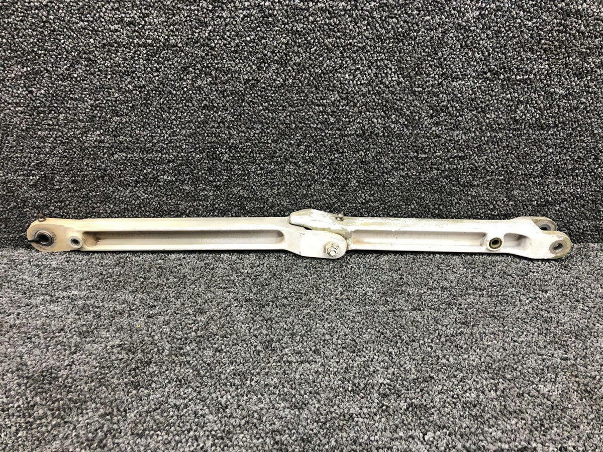 Cessna Aircraft Parts 0841102-4 / 0841103-8 Cessna 320A Main Gear Retract Side Link RH W/ Hooks