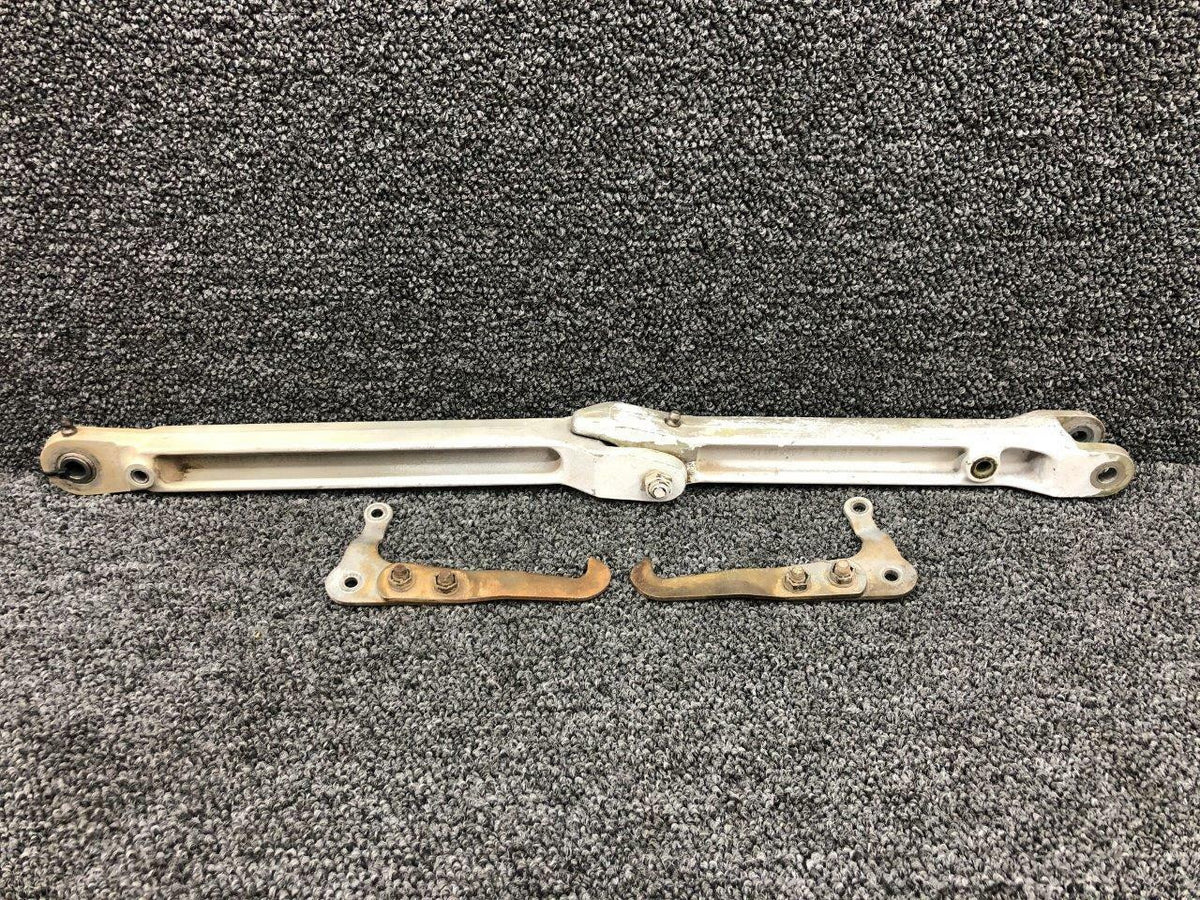 Cessna Aircraft Parts 0841102-4 / 0841103-8 Cessna 320A Main Gear Retract Side Link RH W/ Hooks