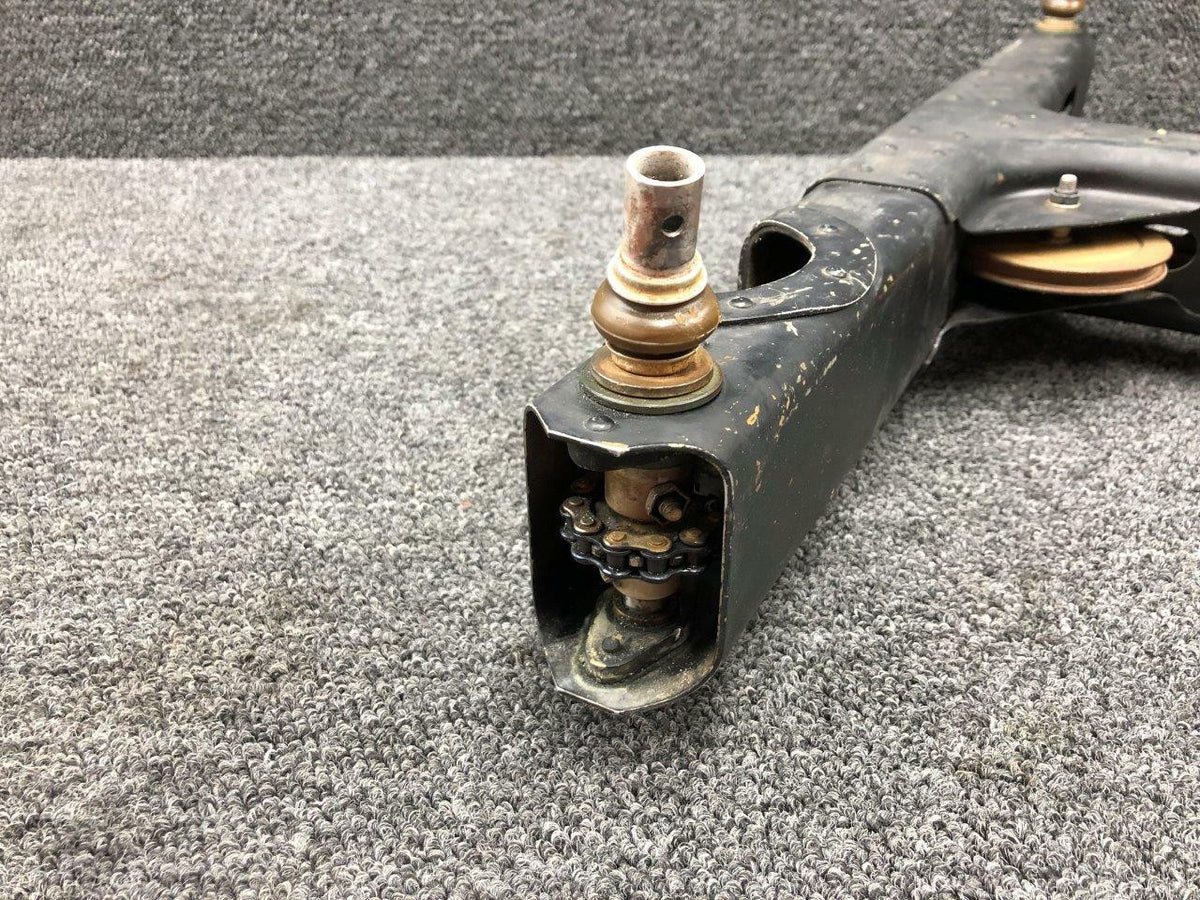 Cessna Aircraft Parts 0896000-1 ALT 0896000-2 Cessna 320A Control Column Assembly