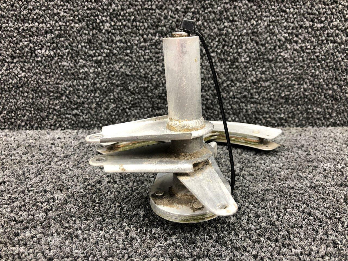 Cessna Aircraft Parts 0862100-89 Cessna 320A Aileron Control Bellcrank Assembly LH
