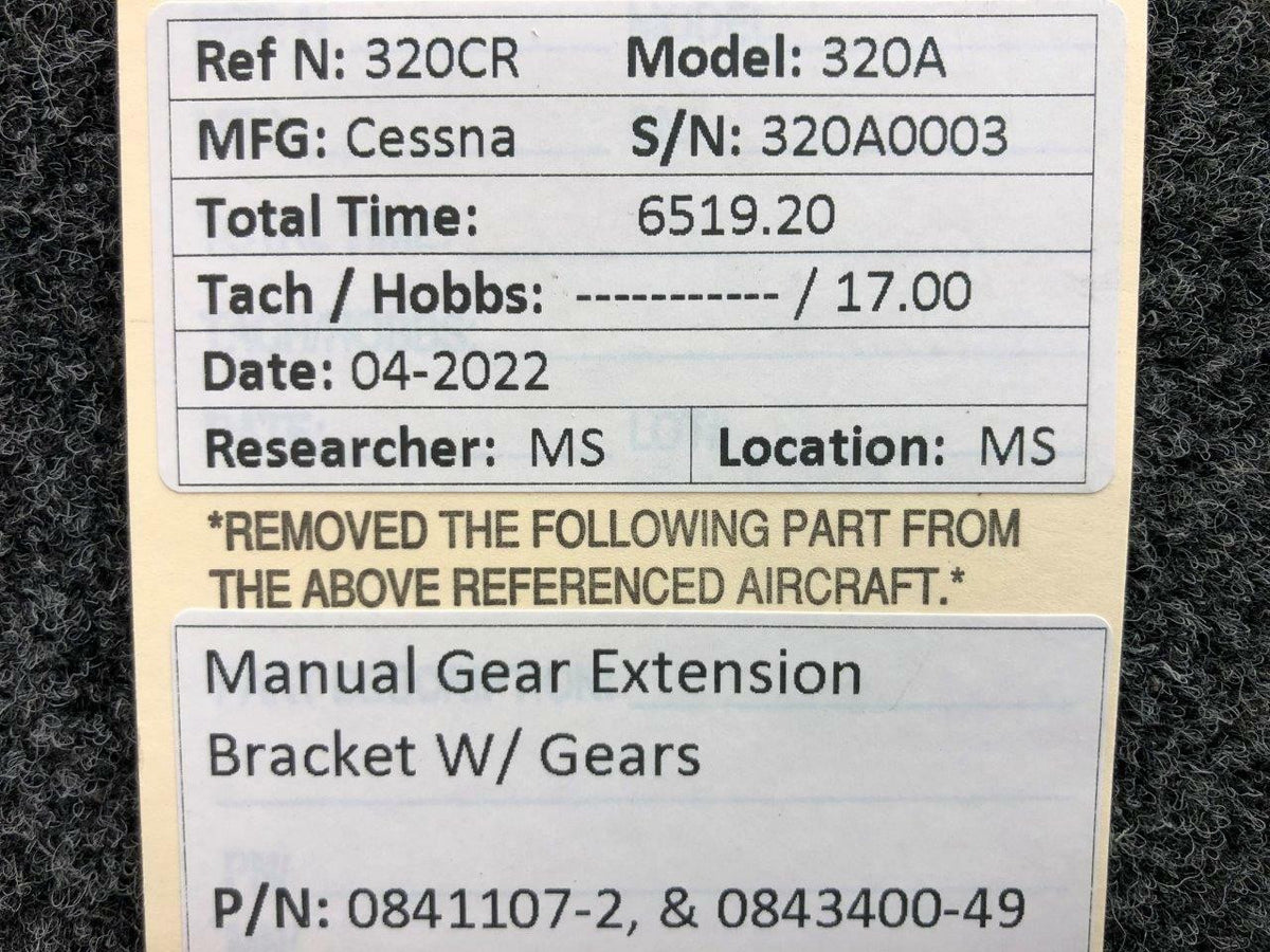 Cessna Aircraft Parts 0841107-2 / 0843400-49 Cessna 320A Manual Gear Extension Bracket W/ Gears
