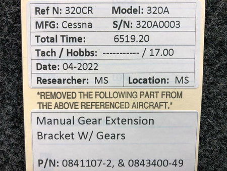 Cessna Aircraft Parts 0841107-2 / 0843400-49 Cessna 320A Manual Gear Extension Bracket W/ Gears