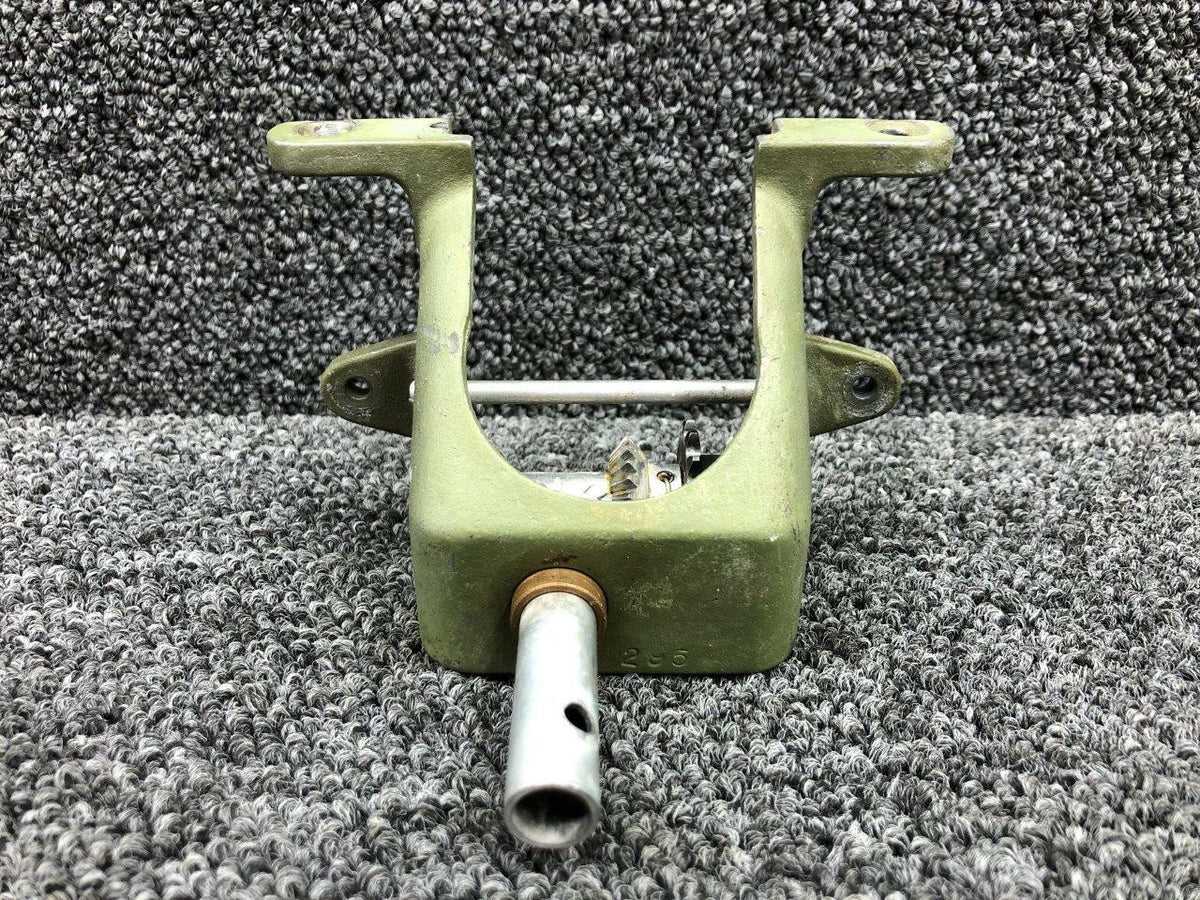 Cessna Aircraft Parts 0841107-2 / 0843400-49 Cessna 320A Manual Gear Extension Bracket W/ Gears