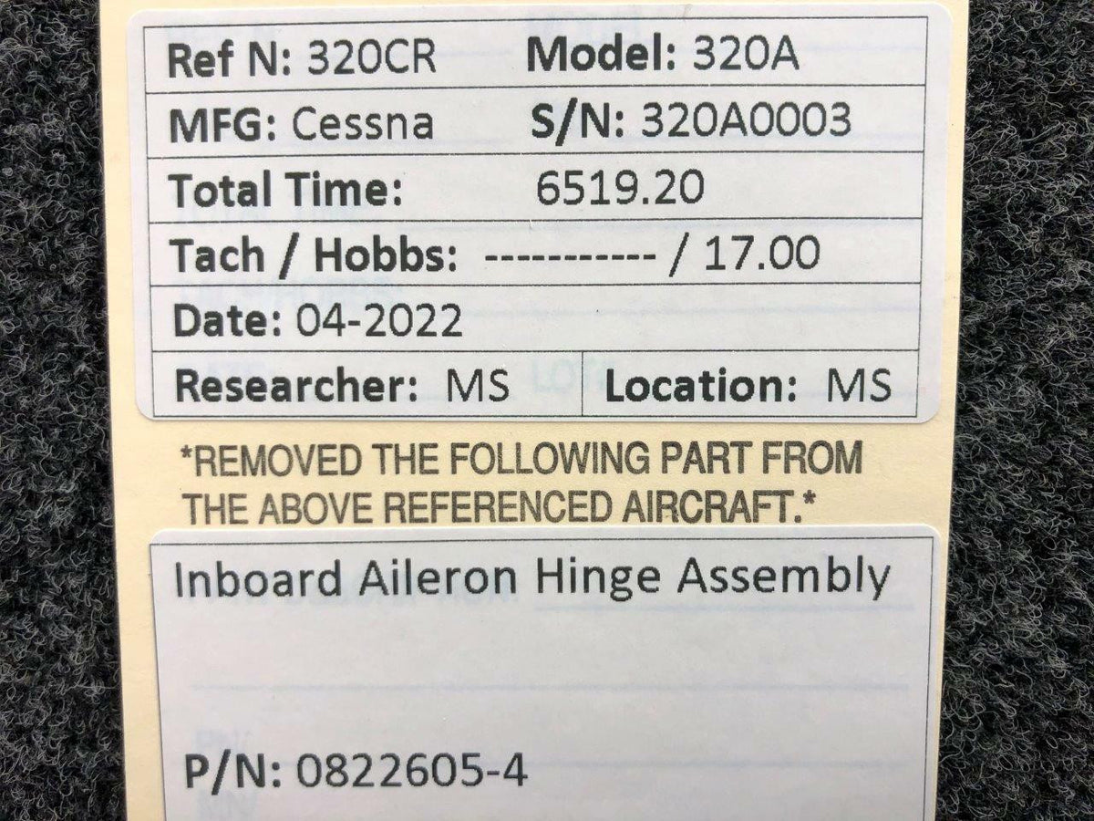 Cessna Aircraft Parts 0822605-4 Cessna 320A Inboard Aileron Hinge Assembly