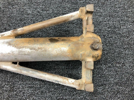 Cessna Aircraft Parts 0841000-110 Cessna 320A Main Gear Strut Assembly RH