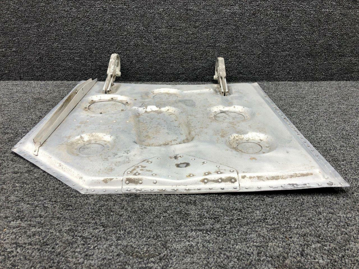 Cessna Aircraft Parts 0826000-39 Cessna 320A Main Gear Door Inboard LH