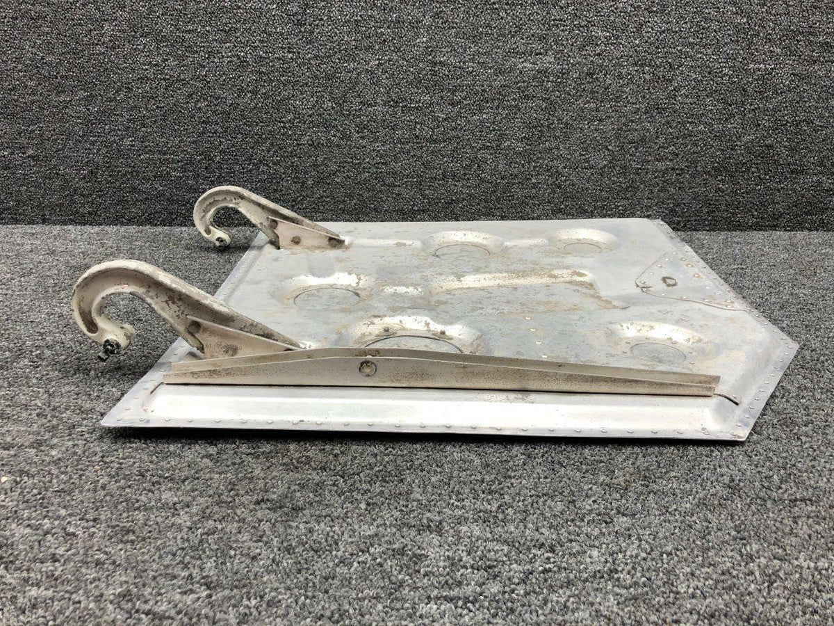 Cessna Aircraft Parts 0826000-39 Cessna 320A Main Gear Door Inboard LH
