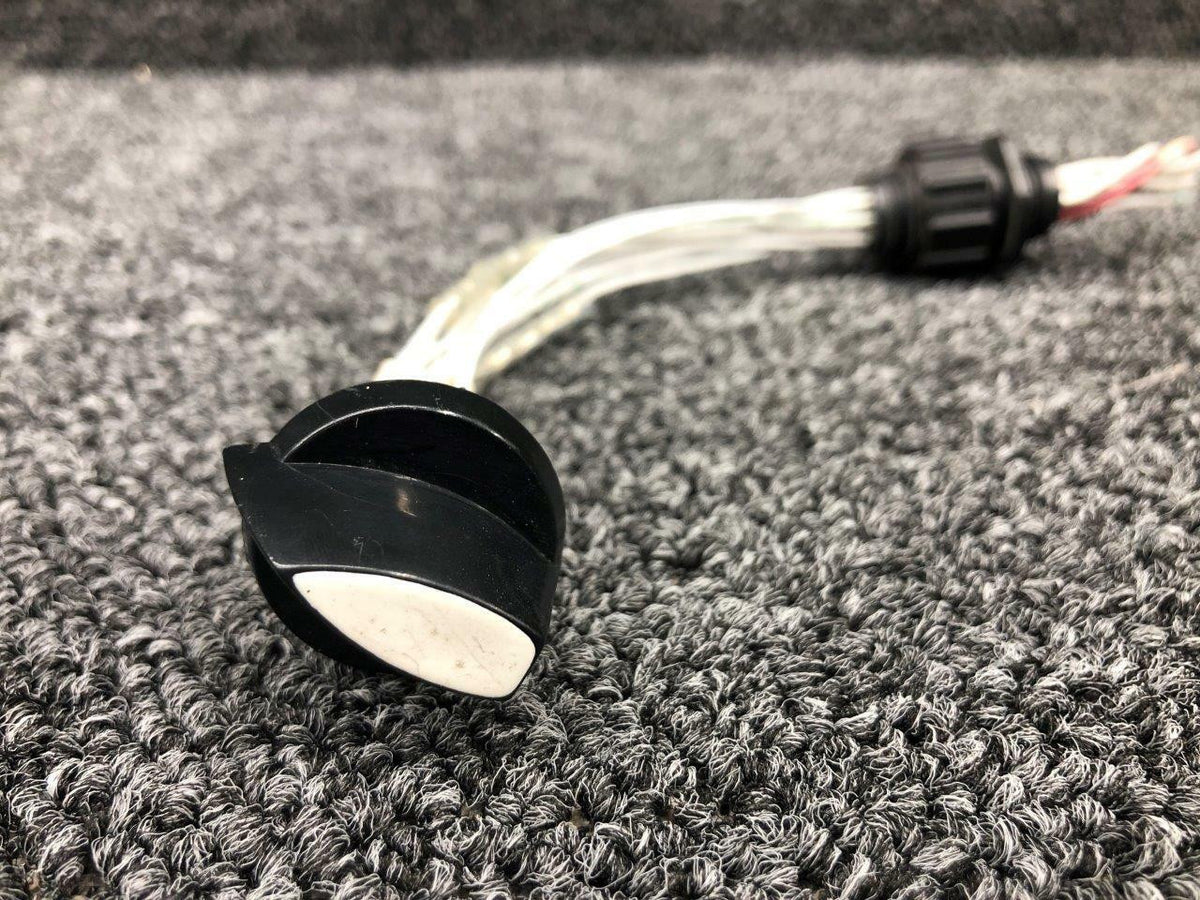 Cessna Aircraft Parts 2570044-1 Cessna T303 Volt Ammeter Switch Assembly