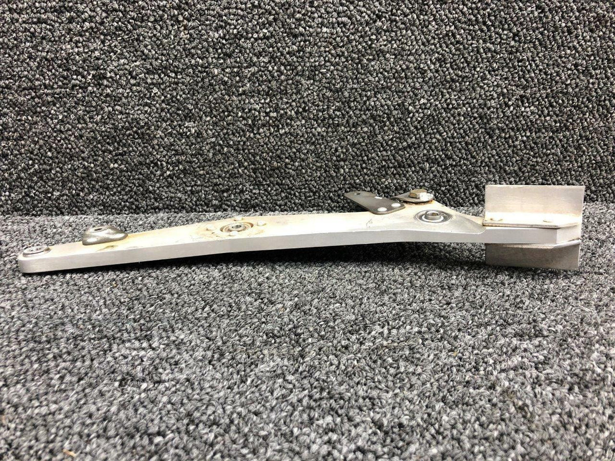 Cessna Aircraft Parts 2534095-1 Cessna T303 Elevator Bellcrank Assembly Tail