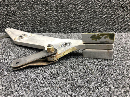 Cessna Aircraft Parts 2534095-1 Cessna T303 Elevator Bellcrank Assembly Tail